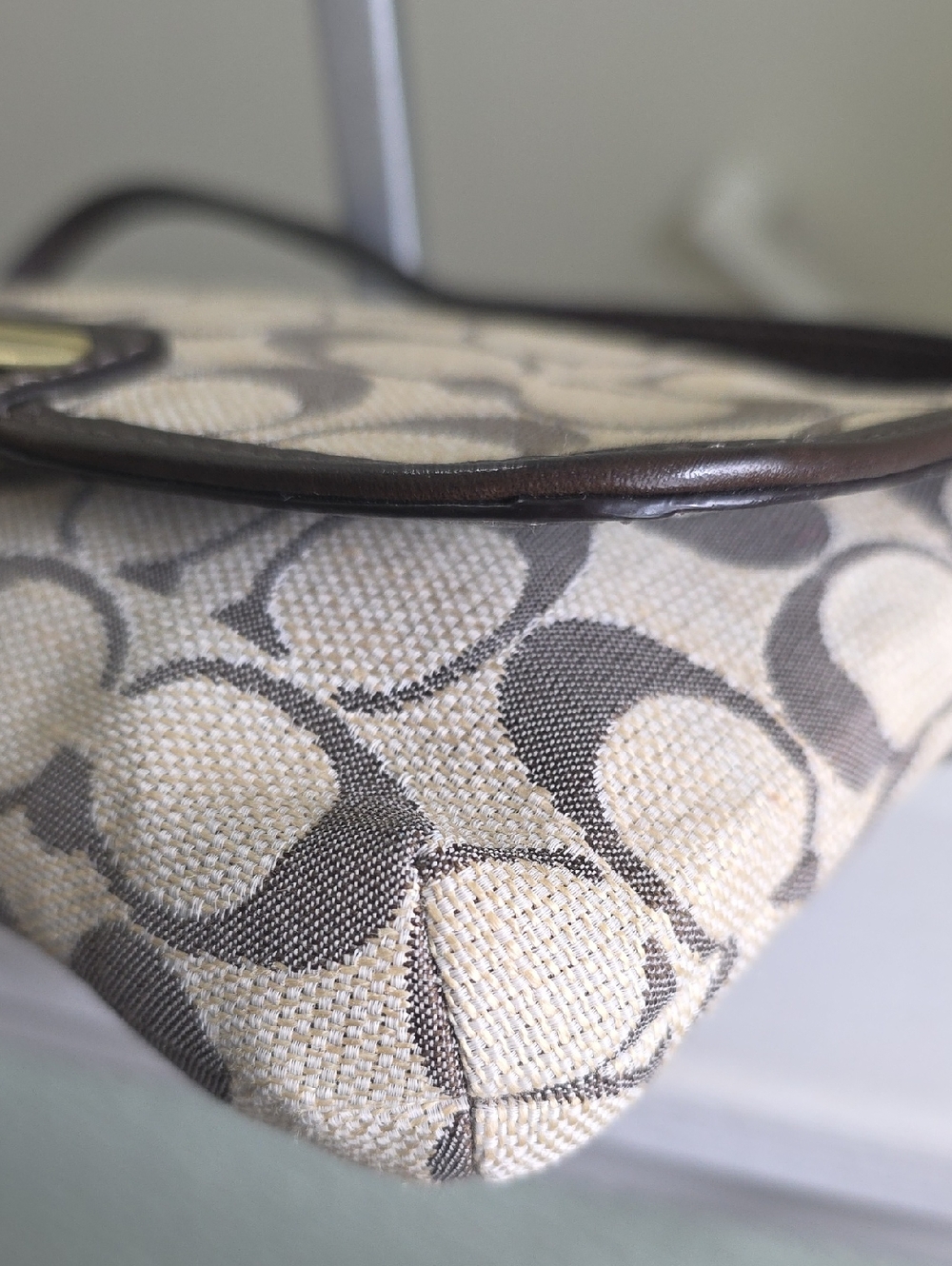 COACH Kristin Signature Fabric/Mahogony Leather Trim Large Wristlet/Minibag EUC - Picture 10 of 16